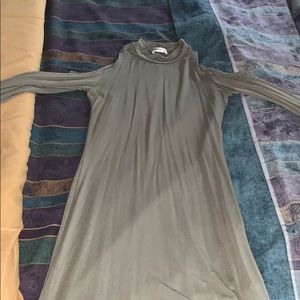 J. Tomson Olive Green Long Sleeve Cold Shoulder